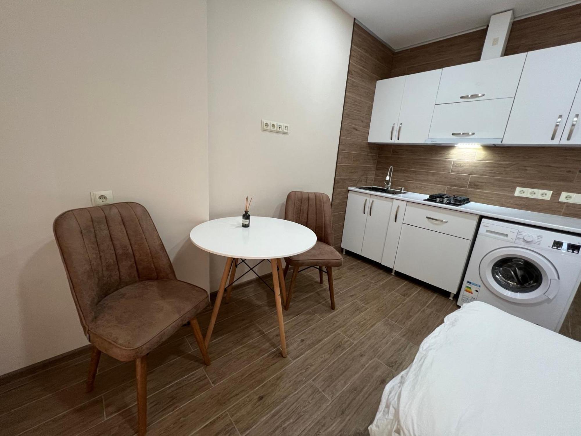 Hotel Paris Батуми Экстерьер фото