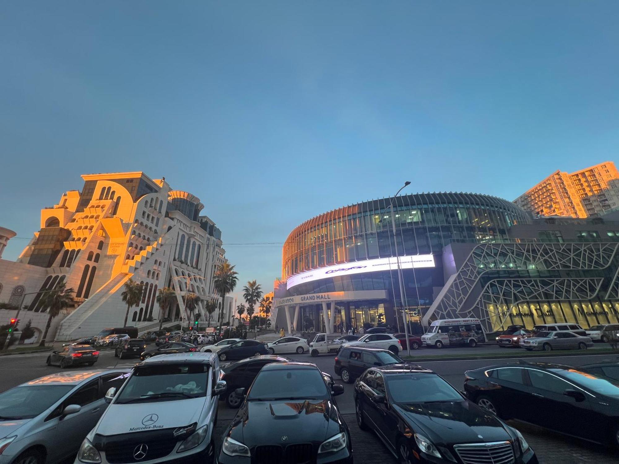 Hotel Paris Батуми Экстерьер фото